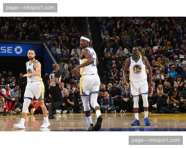 勇士队引进新型训练设备，用于模拟比赛中防守阵型切换的决策压力