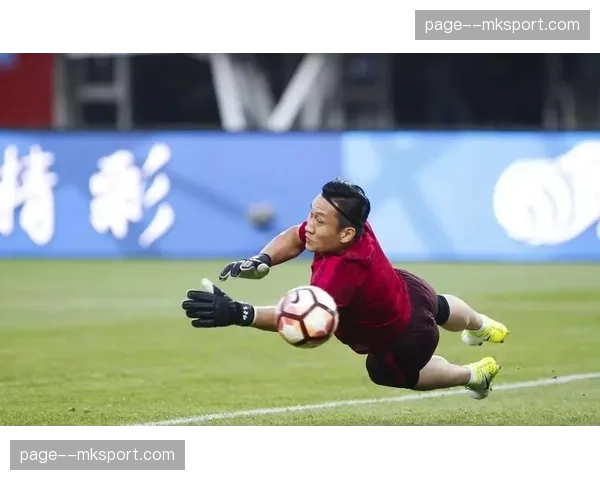 通讯：记录一次从门将开球到进球，仅经过四次传递、耗时9秒的团队反击全过程